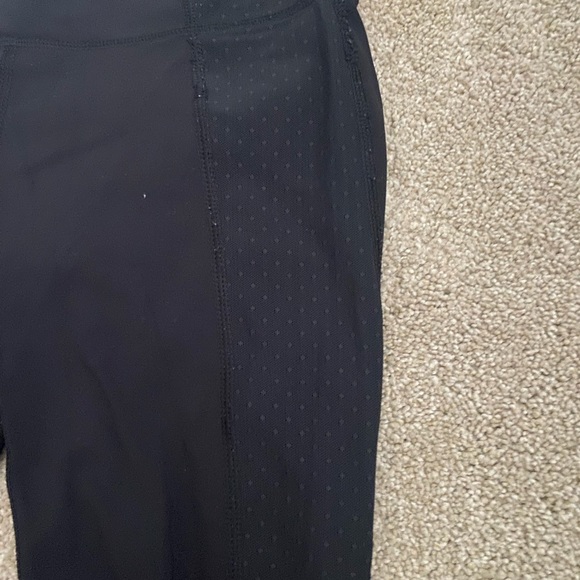 Lululemon Size 2 Black Mesh Leggings - Picture 3 of 5